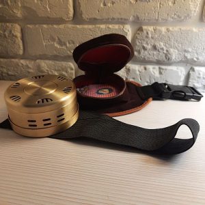 Портативное устройство для прижигания из меди с крышкой и тканевым чехлом Портативное устройство для прижигания из меди с крышкой и тканевым чехлом